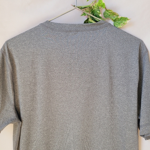 Vuori Tradewind Performance Tee Gray M - Picture 6 of 12